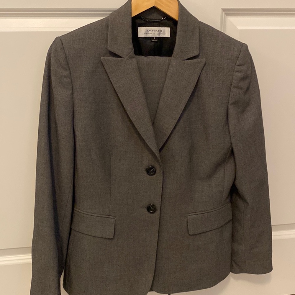 Pant suit